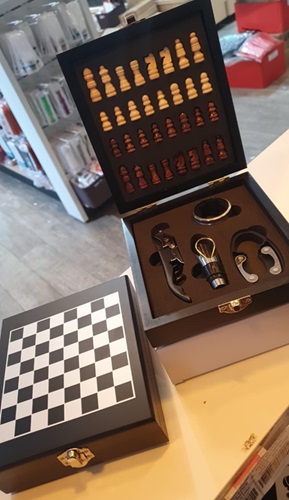 Set de Vino con Tablero y Juego Ajedrez 792rr