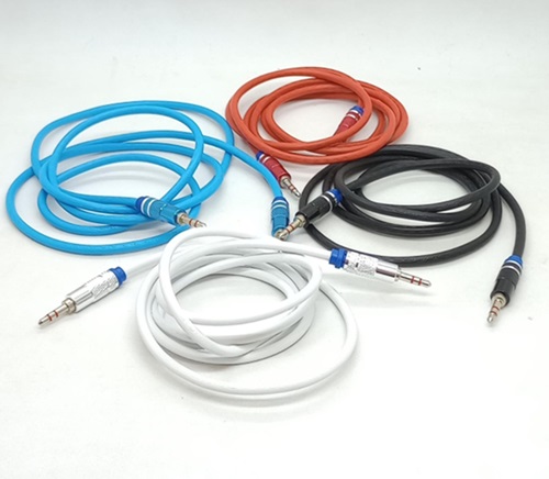Cable Auxiliar Engomado Alta Calildad AUXCOLORoo
