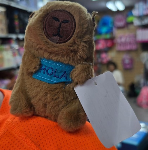 Peluche Capybara con Iman